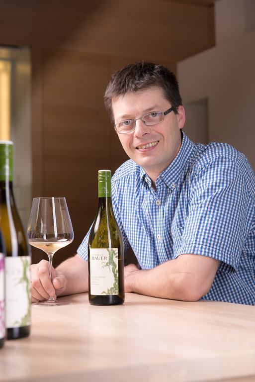 Weingut Familie Bauer Hotel Grossriedenthal Eksteriør billede