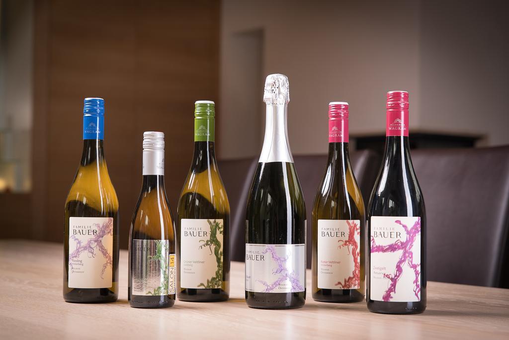 Weingut Familie Bauer Hotel Grossriedenthal Eksteriør billede